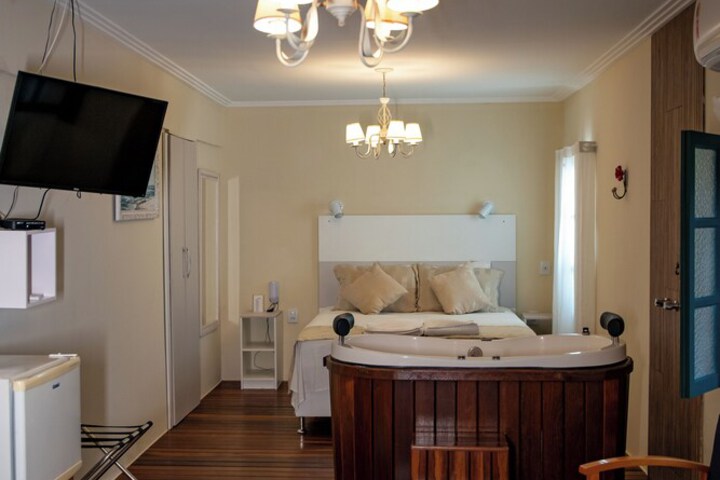 Room 8 of 92
