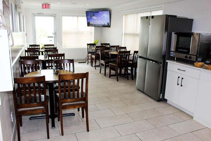 Breakfast area