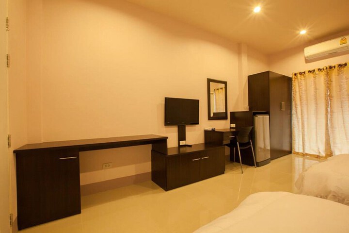 Room 16 of 42
