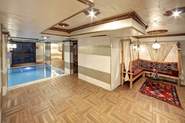 Pools & Facilities