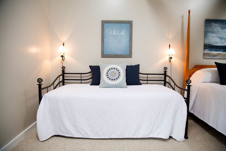 Room 4 of 60