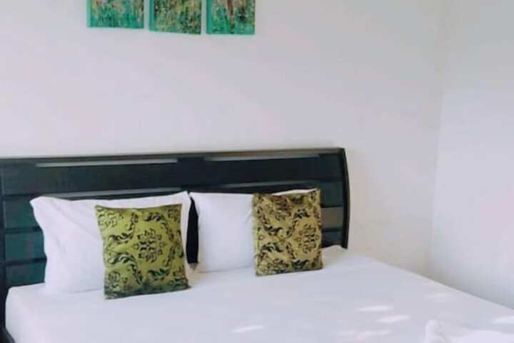 Room 15 of 32