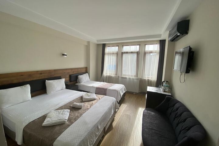 Room 13 of 20