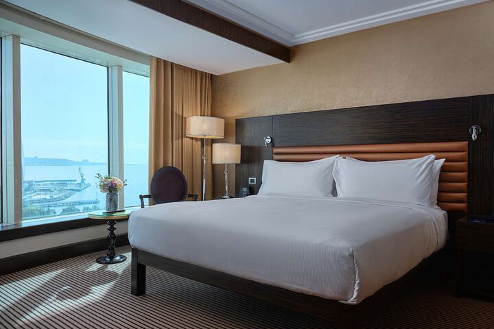 Room 34 of 130