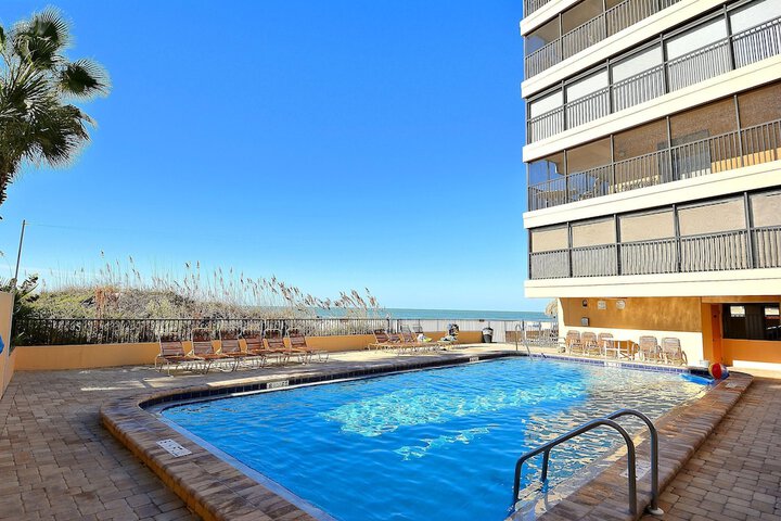 Pool 22 of 60