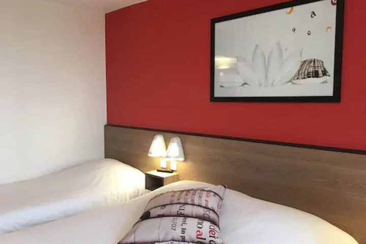 Room 7 of 23