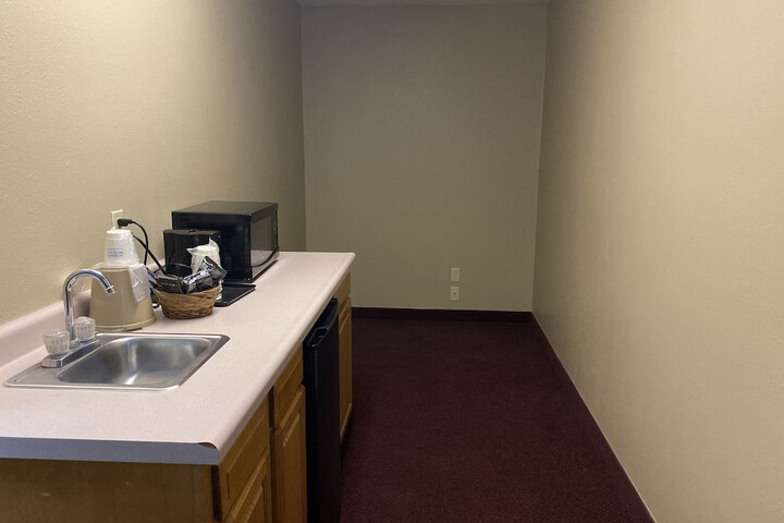 Room 11 of 31