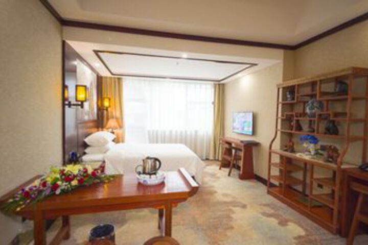 Room 13 of 29