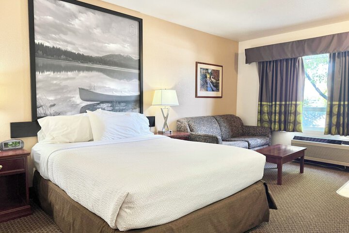 Room 5 of 25