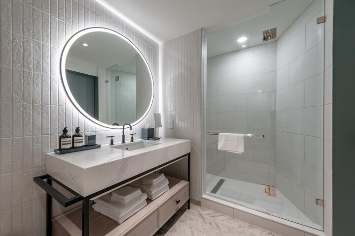 Bathroom shower