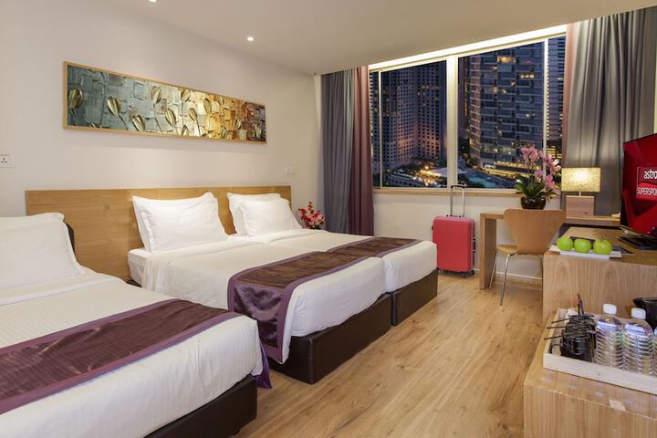 Room 19 of 35