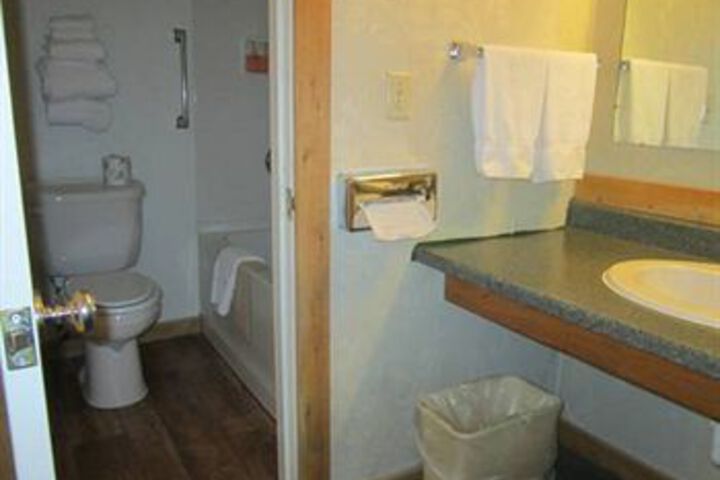 Room 2 of 59