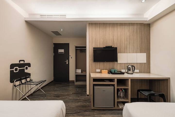 Room 13 of 45