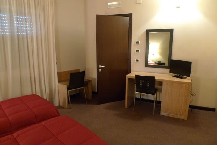 Room 9 of 60