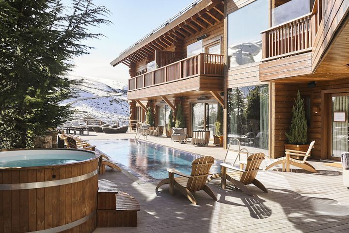 Exterior of El Lodge Ski and Spa