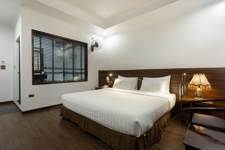 Room 6 of 46