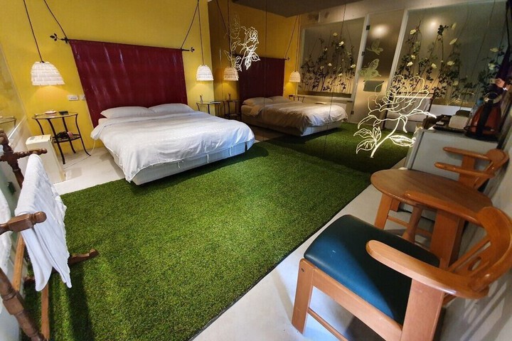Room 17 of 75