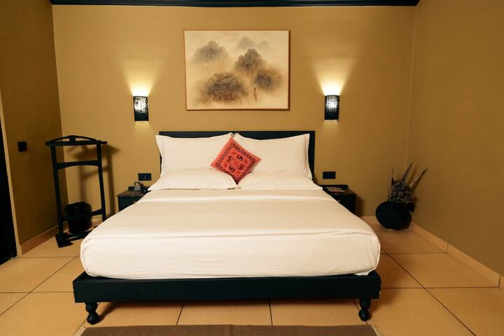 Room 20 of 126