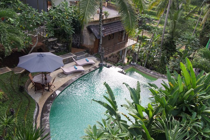 Pool 79 of 129