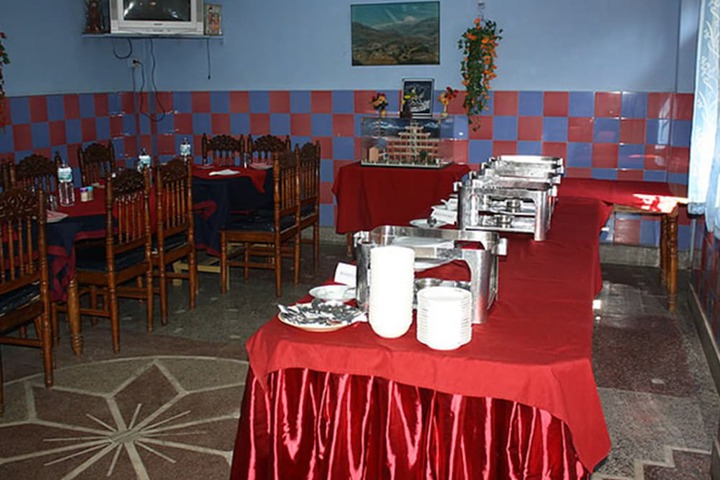 Dining 7 of 12
