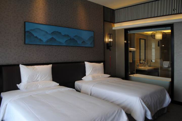 Room 3 of 17