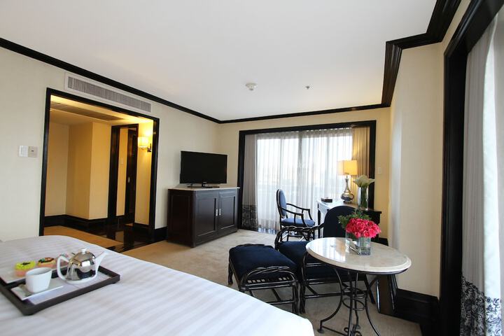 Room 14 of 37