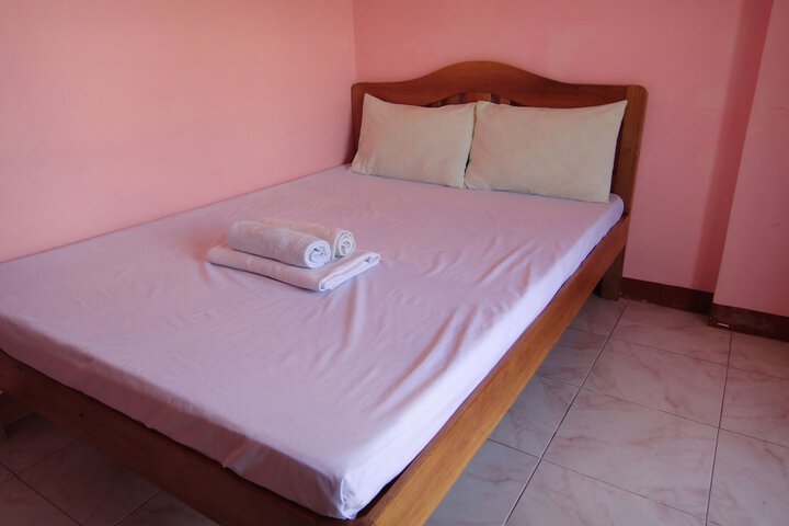 Room 16 of 40