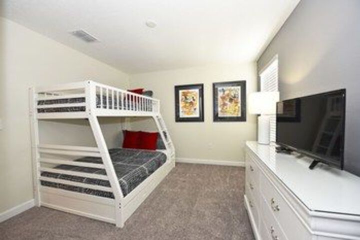 Room 7 of 26