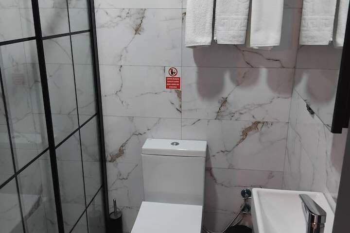 Room 8 of 29
