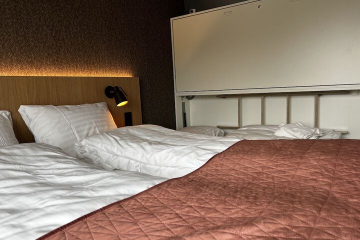 Room 23 of 64