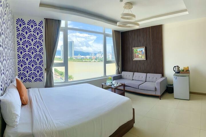 Room 18 of 50