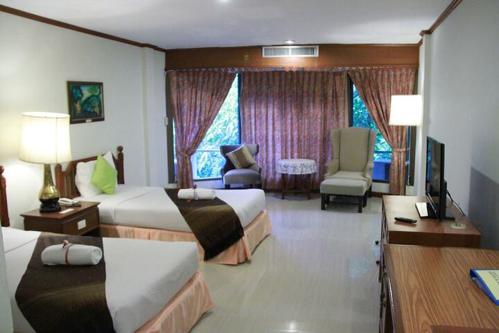Room 6 of 45