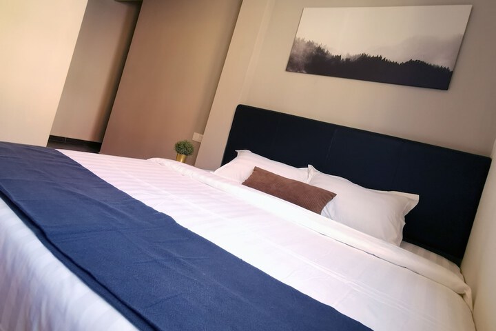 Room 6 of 43