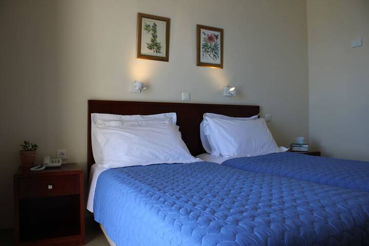 Room 32 of 67