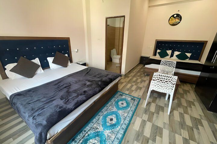 Room 33 of 57