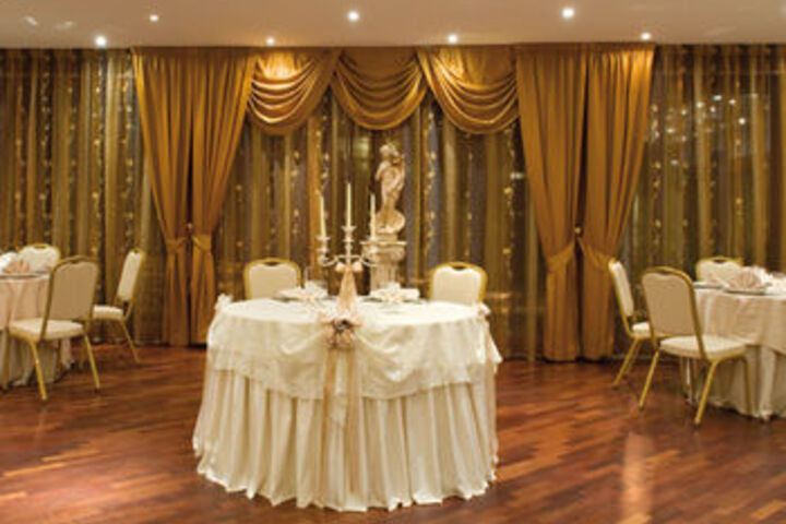 Ballroom/Hall 6 of 32