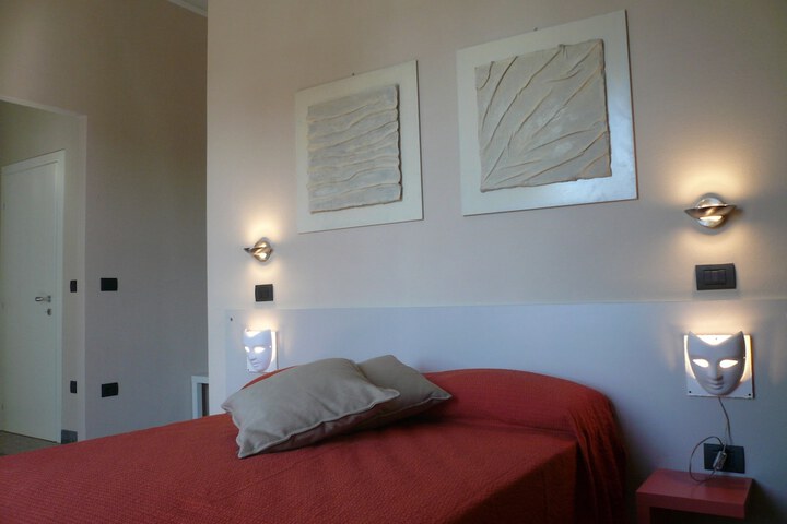 Room 4 of 51
