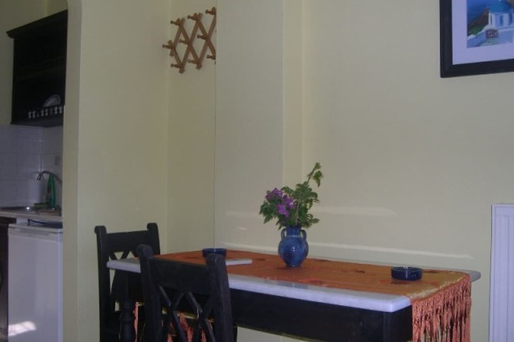 Room 8 of 32