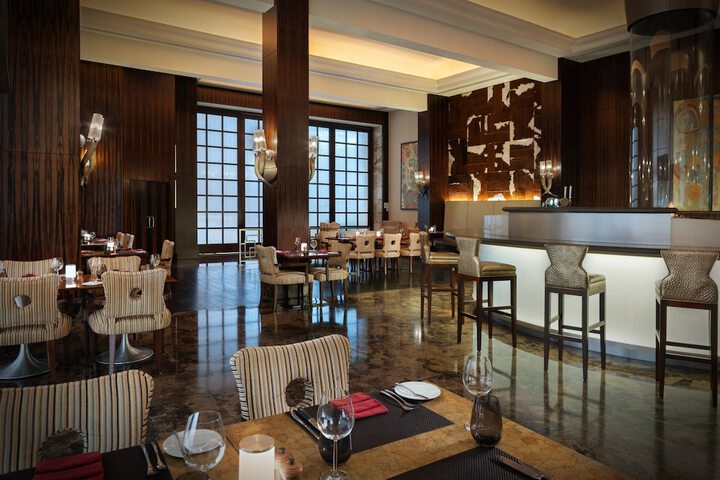 Dining 87 of 152