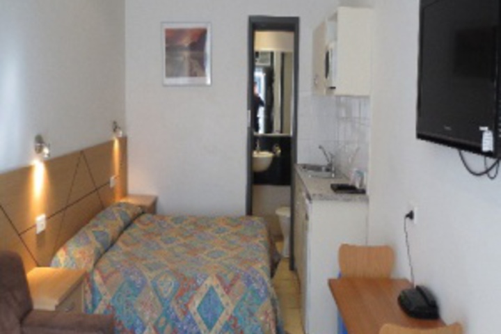 Room 105 of 120