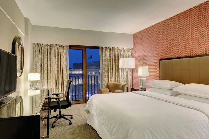 Room 47 of 112