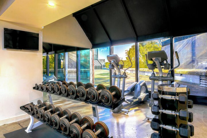 Health and Fitness 50 of 77