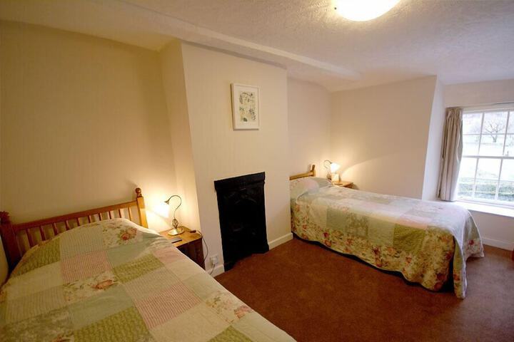 Room 5 of 30