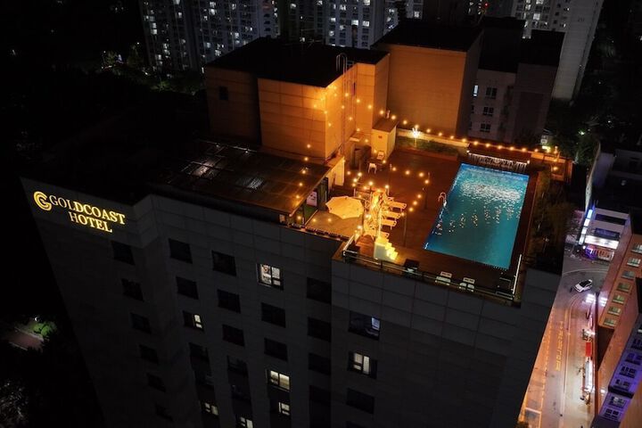 Pool 18 of 39