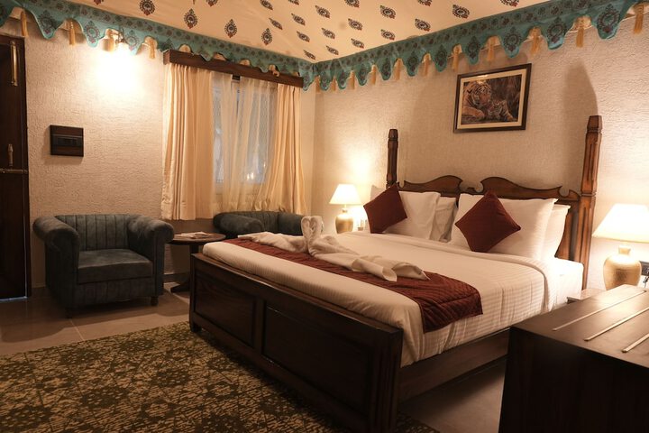 Room 10 of 20