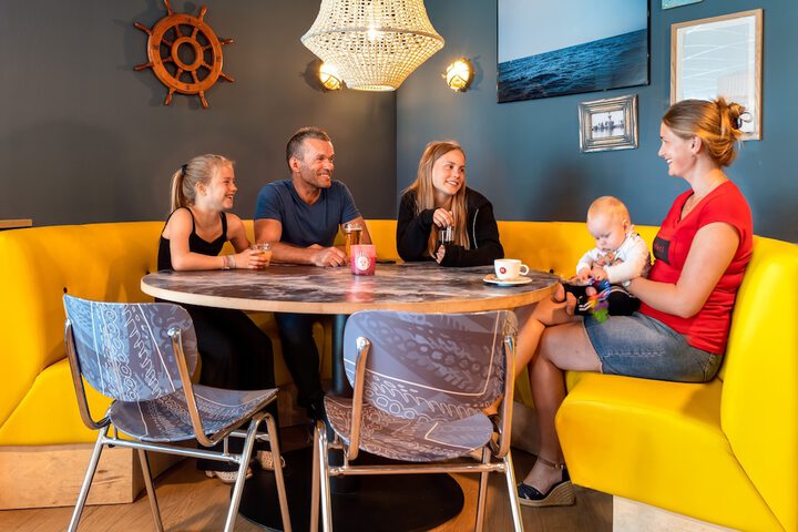 Dining Photos