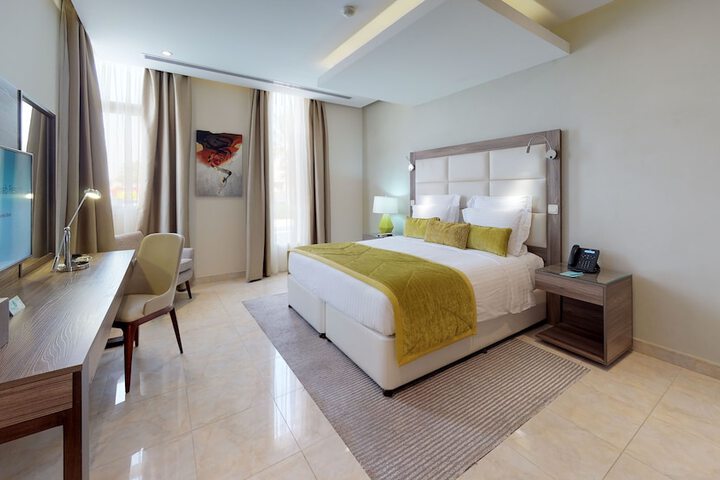 Room 40 of 182