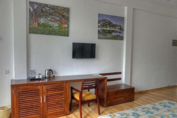 Room 12 of 29