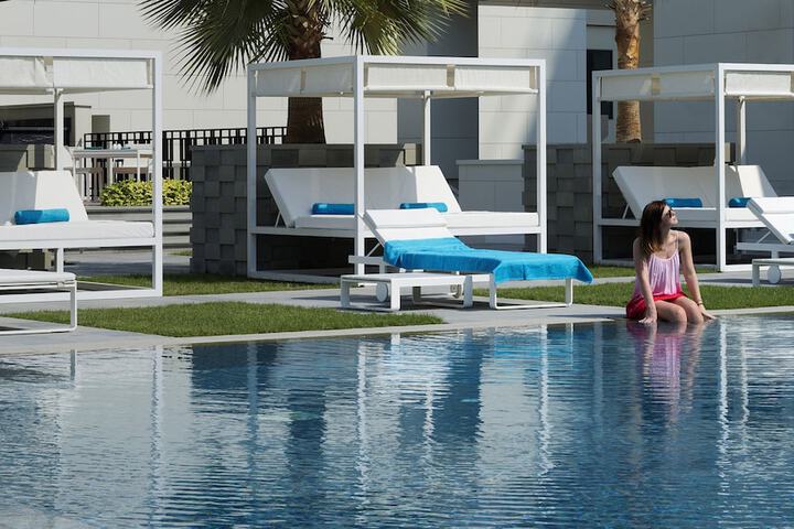 Pool 62 of 181
