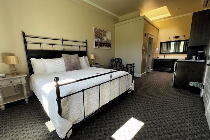 Room 19 of 33